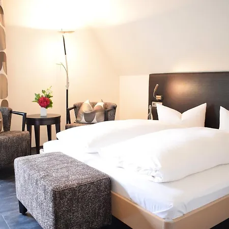 Castell Hotel&restaurant Hotel