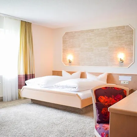 Hotel Castell & Restaurant 3*