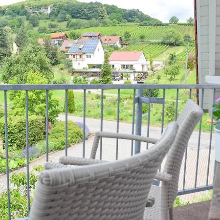 Castell & Restaurant Hotel