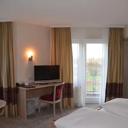 Castell & Restaurant Leinsweiler