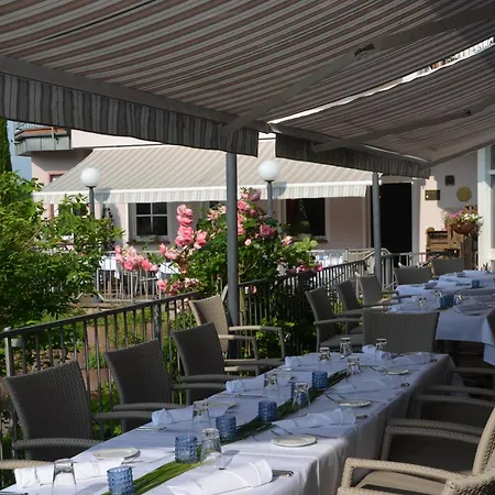 호텔 Castell & Restaurant 3*