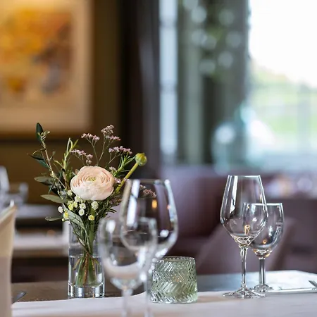 Castell & Restaurant