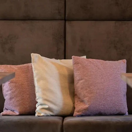 Castell & Restaurant Otel Leinsweiler