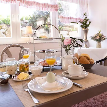 Castell & Restaurant