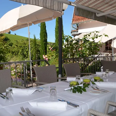 Castell & Restaurant 3*