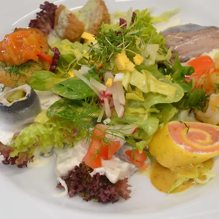 Castell & Restaurant 3*