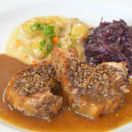 Castell & Restaurant 호텔 3*