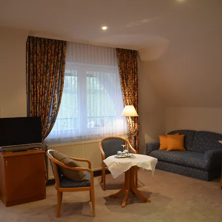 Castell & Restaurant Hotel