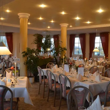 Castell & Restaurant