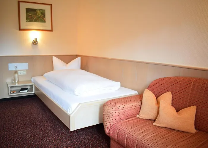 Castell & Restaurant 3*