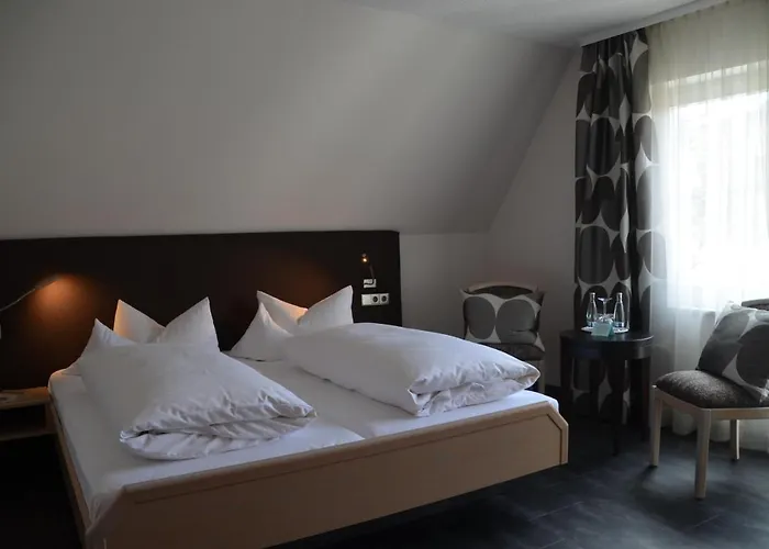 Castell & Restaurant Leinsweiler