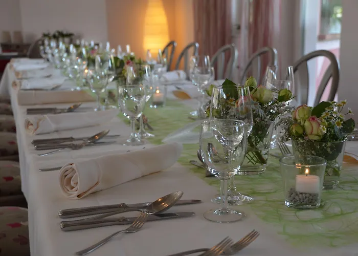 Castell & Restaurant Hotel
