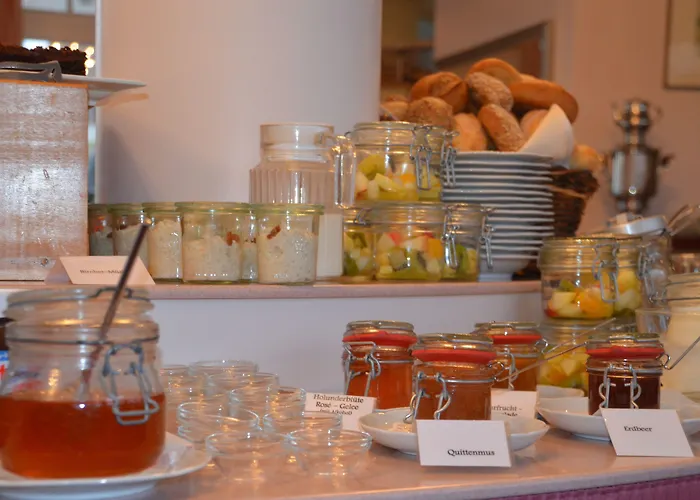 Castell & Restaurant 3*