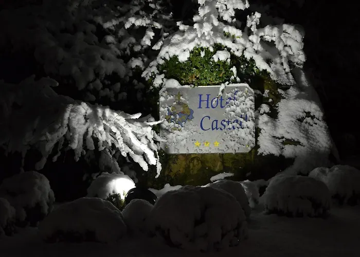 Castell & Restaurant 3*