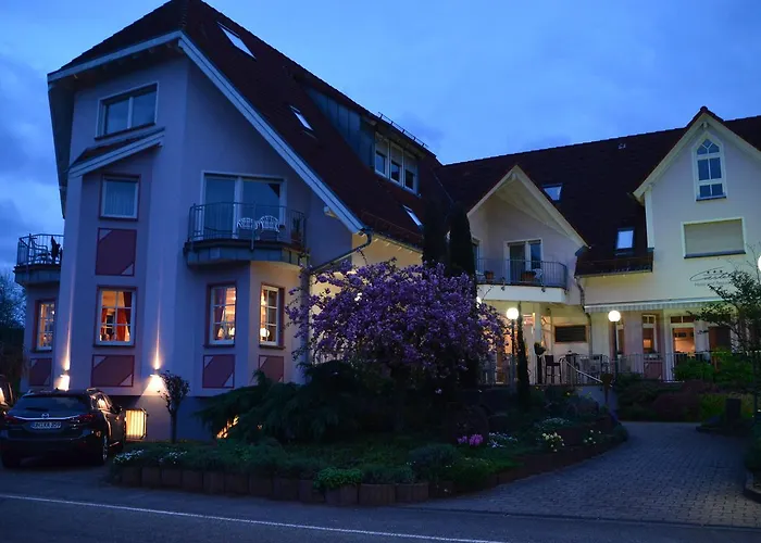 Castell & Restaurant Hotel